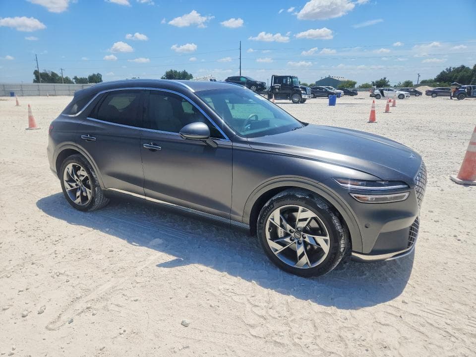 2023 GENESIS ELECTRIFIED GV70 BASE 4