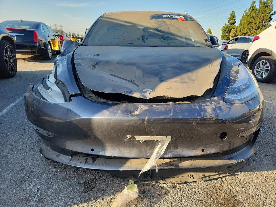 2018 TESLA MODEL 3 5
