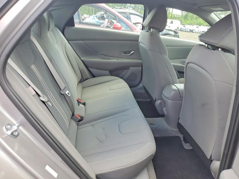 2024 HYUNDAI ELANTRA SEL 10
