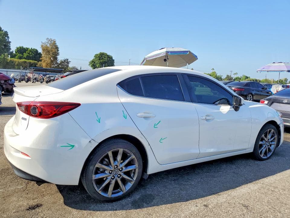 2018 MAZDA 3 TOURING 3