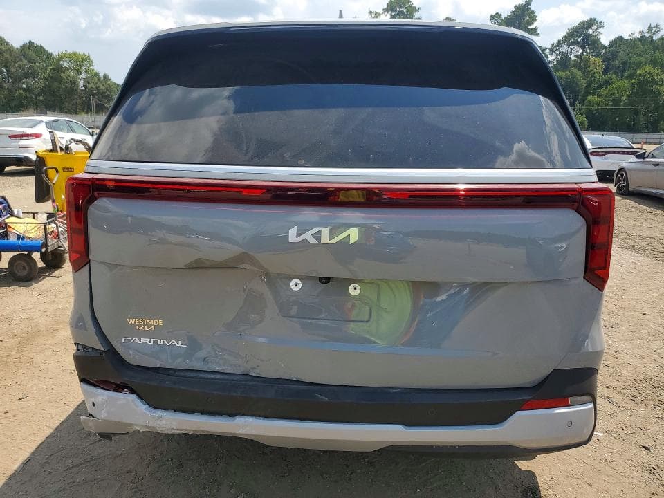 2025 KIA CARNIVAL EX 6