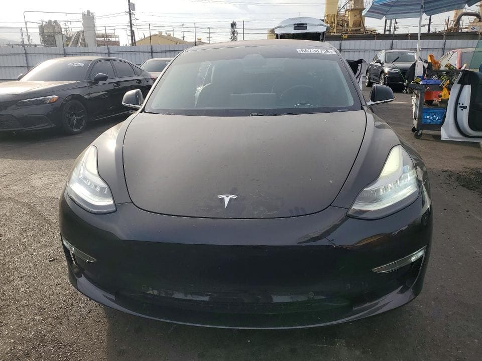 2018 TESLA MODEL 3 5
