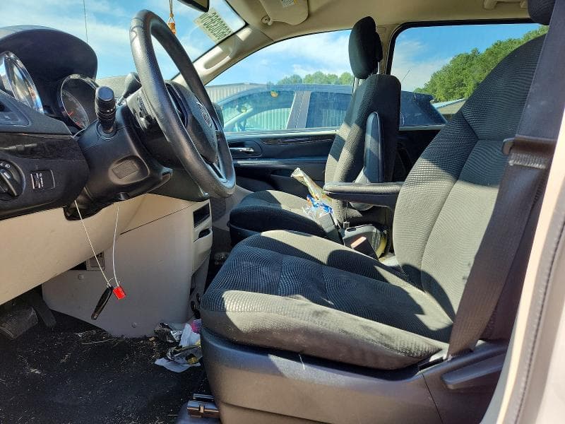 2020 DODGE GRAND CARAVAN SE 7