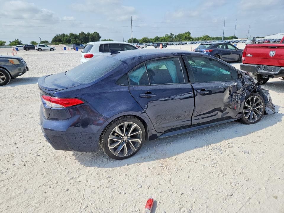 2022 TOYOTA COROLLA SE 3