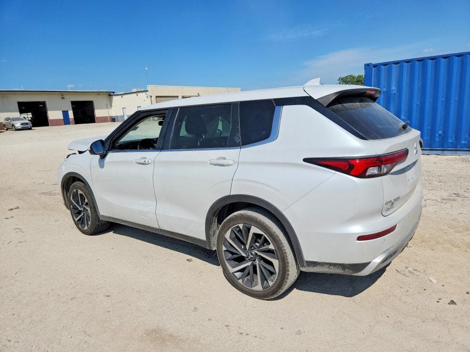 2022 MITSUBISHI OUTLANDER SE 2