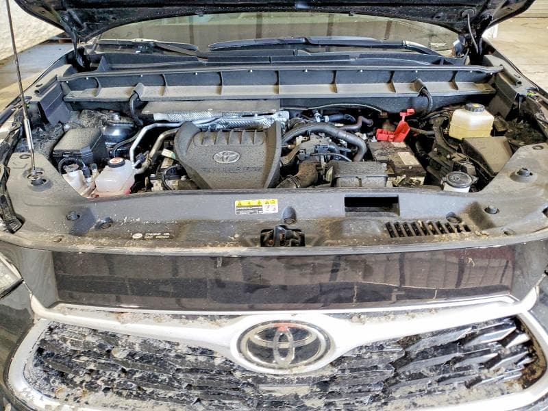 2026 TOYOTA HIGHLANDER XLE 11