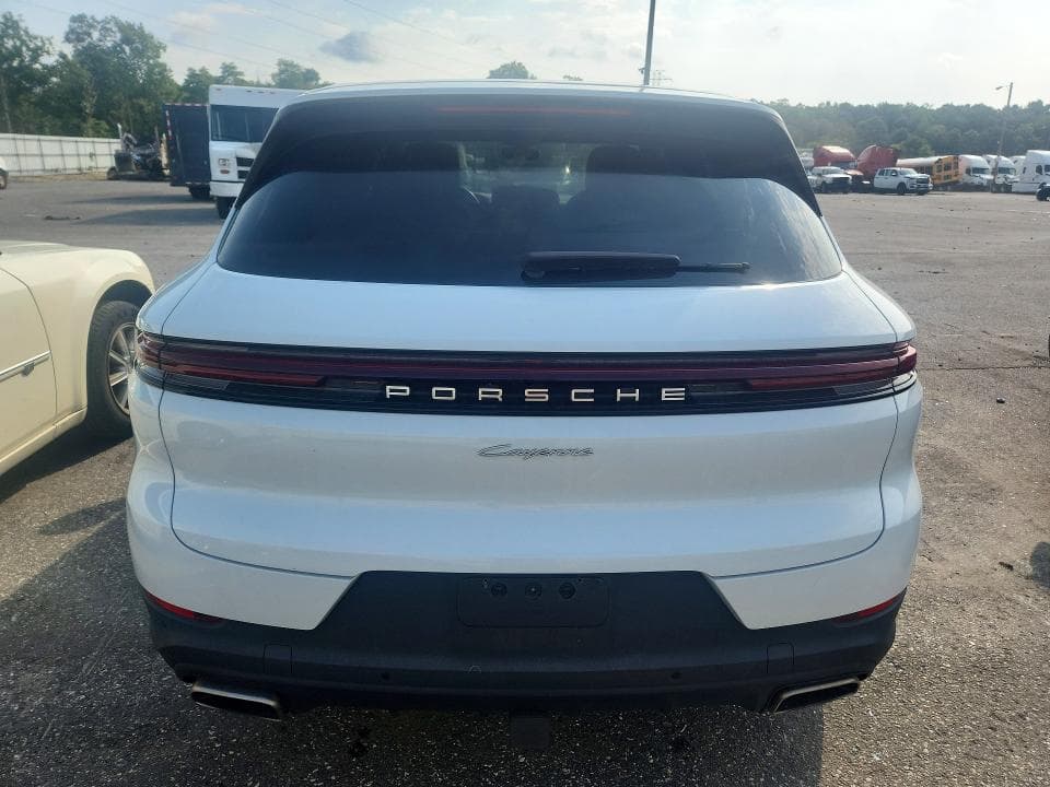 2024 PORSCHE CAYENNE 6