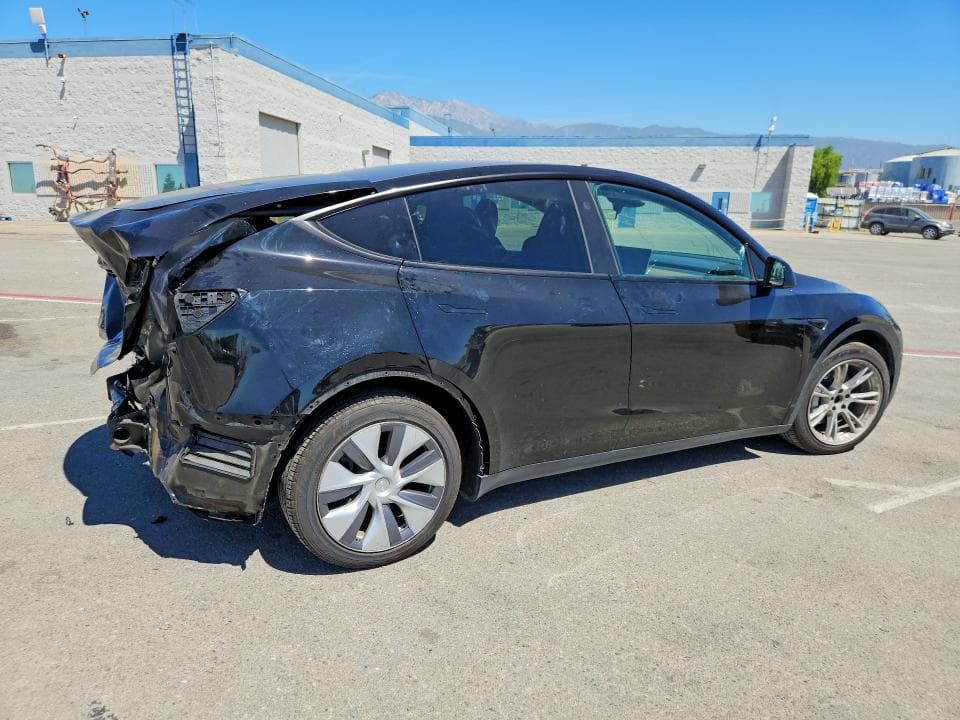 2023 TESLA MODEL Y 3