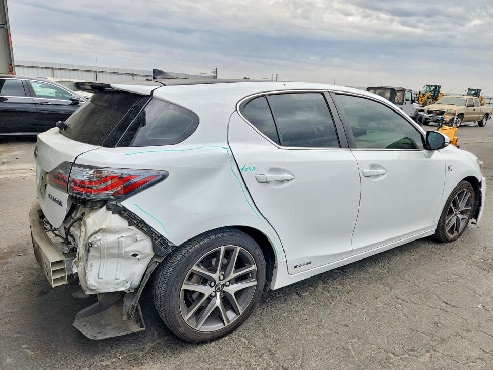 2017 LEXUS CT 200 3