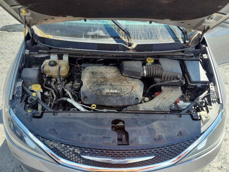 2018 CHRYSLER PACIFICA LIMITED 12