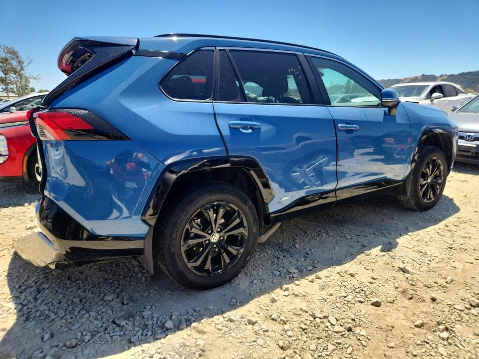 2022 TOYOTA RAV4 SE 3