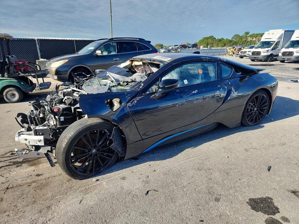 2019 BMW I8 - 1