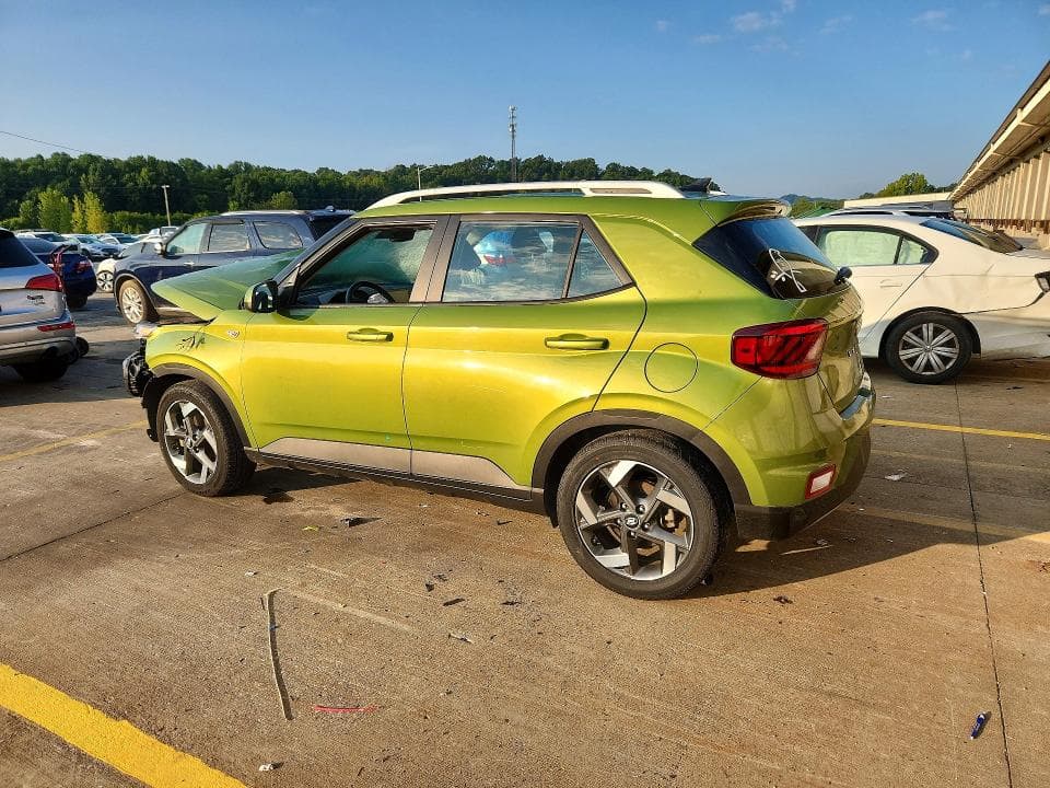 2022 HYUNDAI VENUE SEL 2