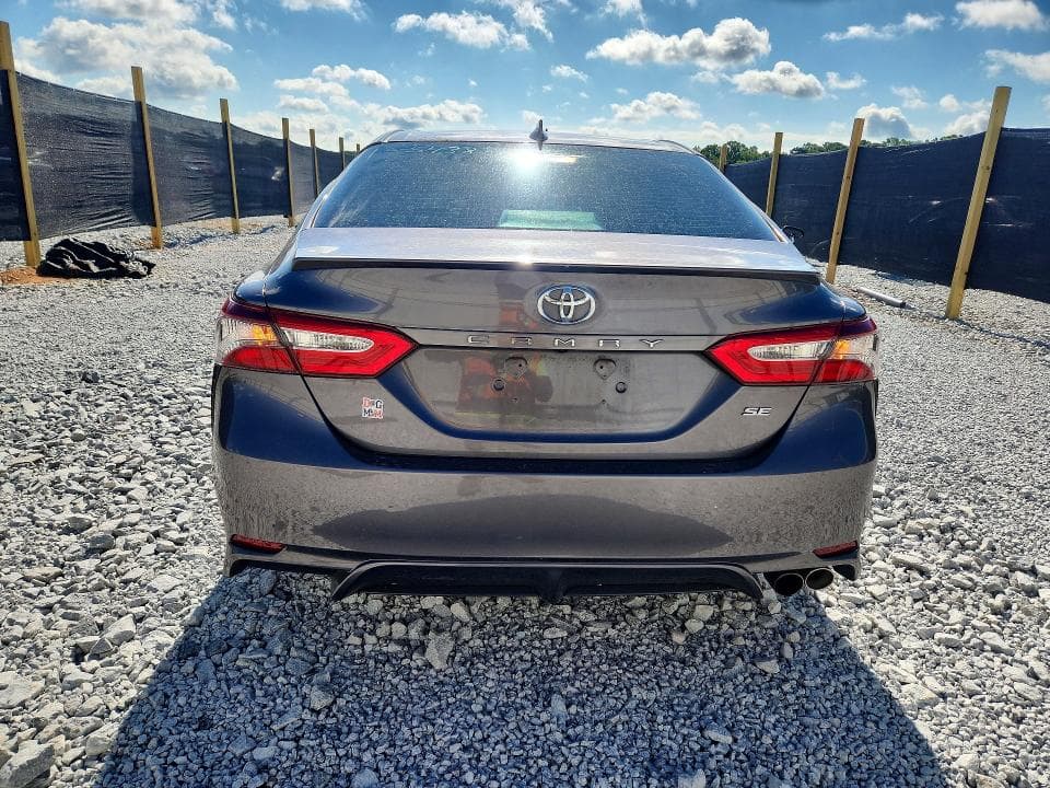 2021 TOYOTA CAMRY SE 6