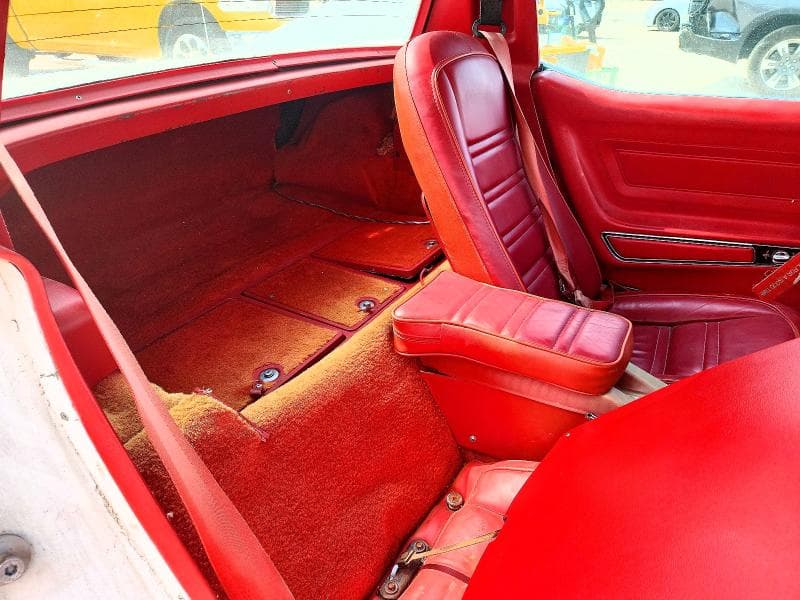 1977 CHEVROLET CORVETTE 10