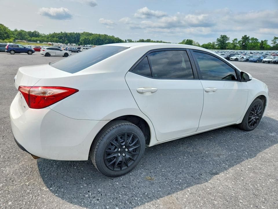 2019 TOYOTA COROLLA LE 3