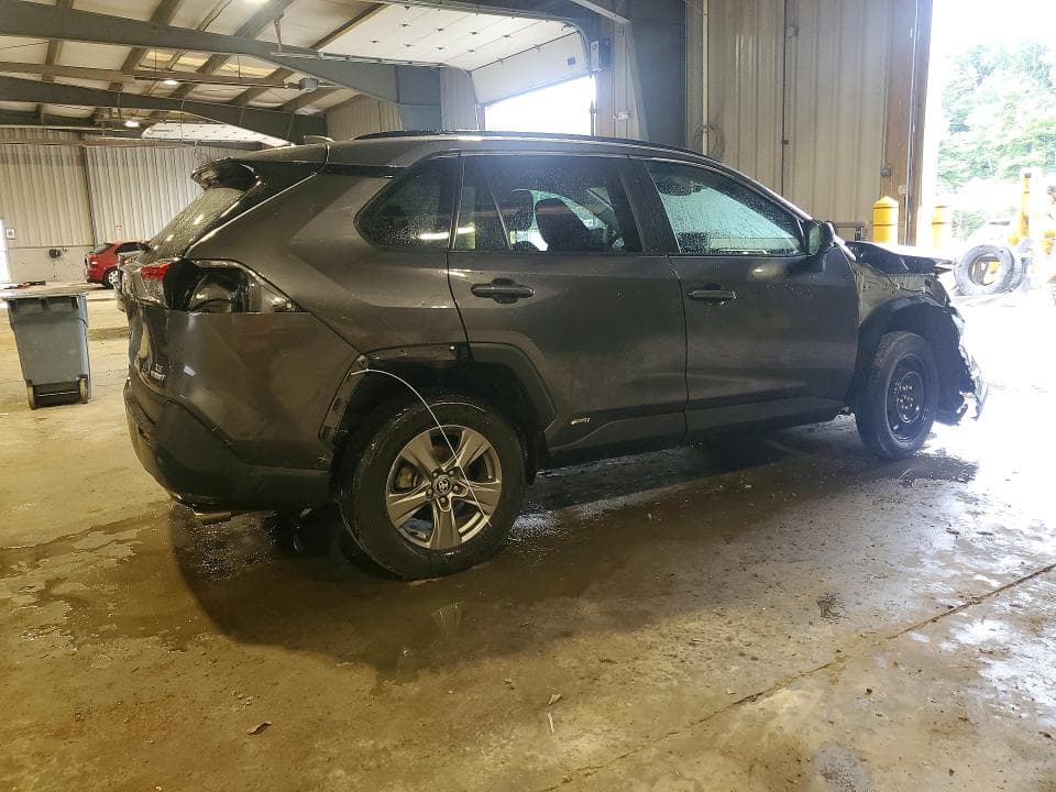 2024 TOYOTA RAV4 LE 3