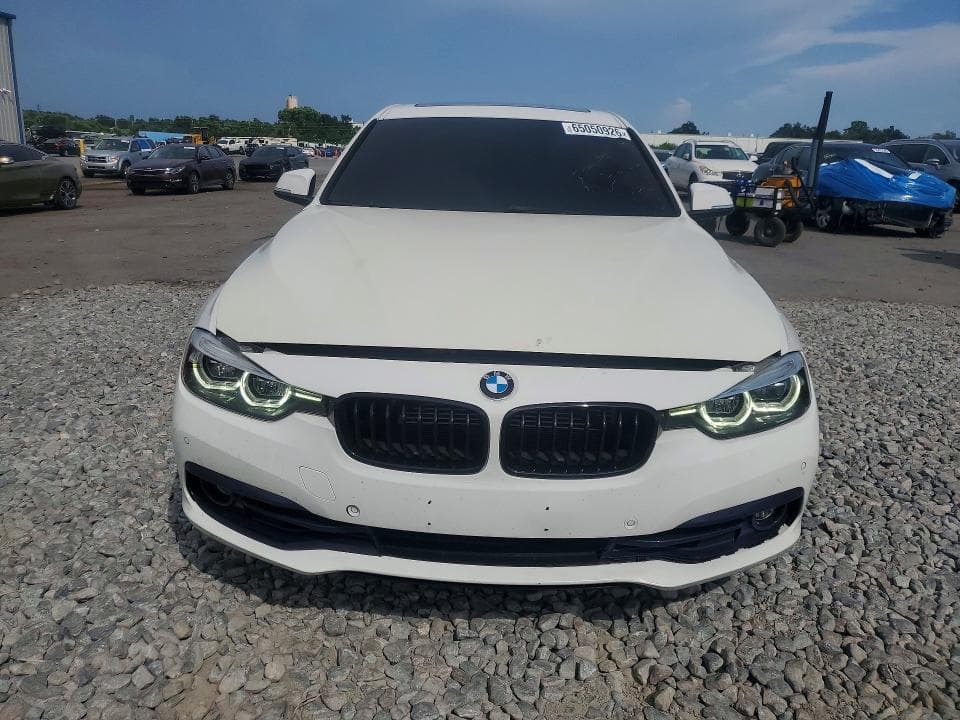 2018 BMW 330E 5