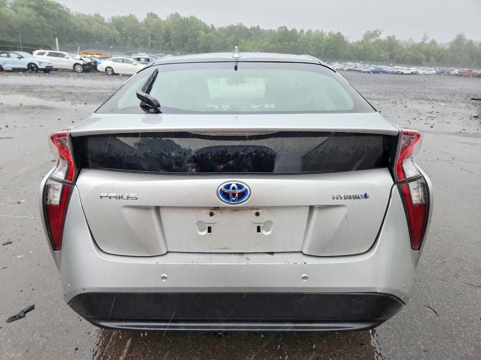 2018 TOYOTA PRIUS TWO 6