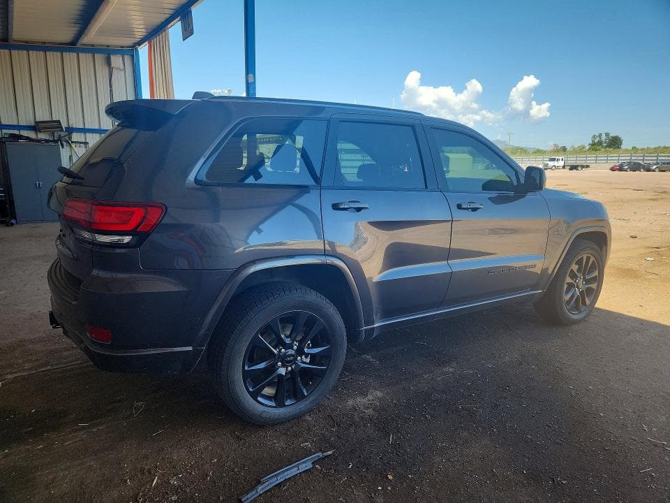 2017 JEEP GRAND CHEROKEE LAREDO 3