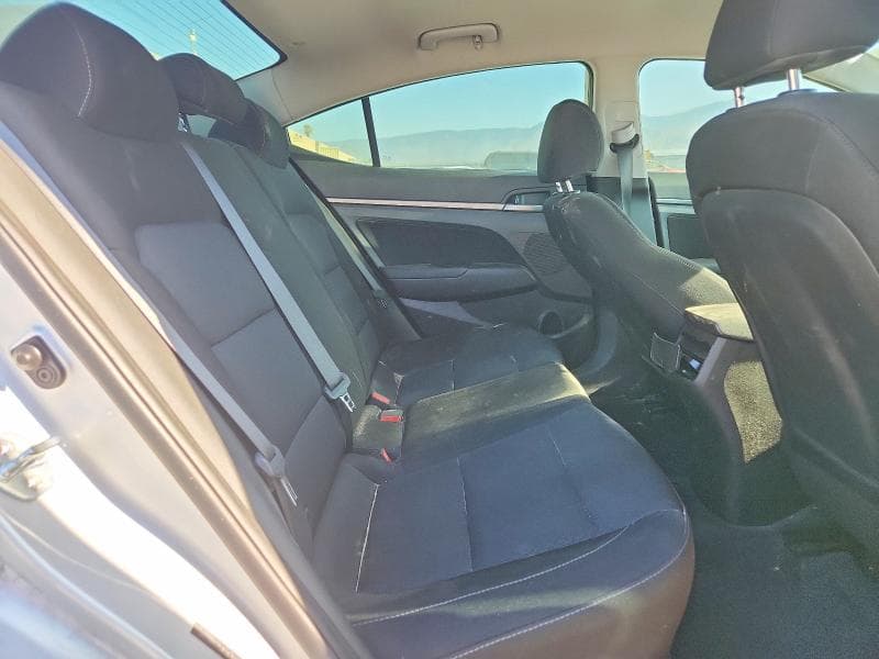 2018 HYUNDAI ELANTRA SEL 10