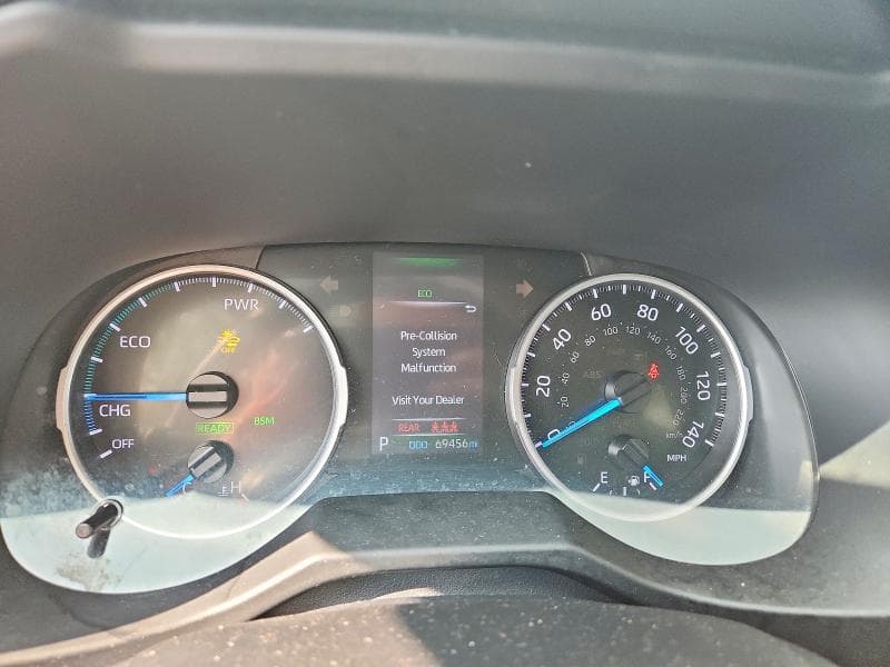 2021 TOYOTA RAV4 XLE 9