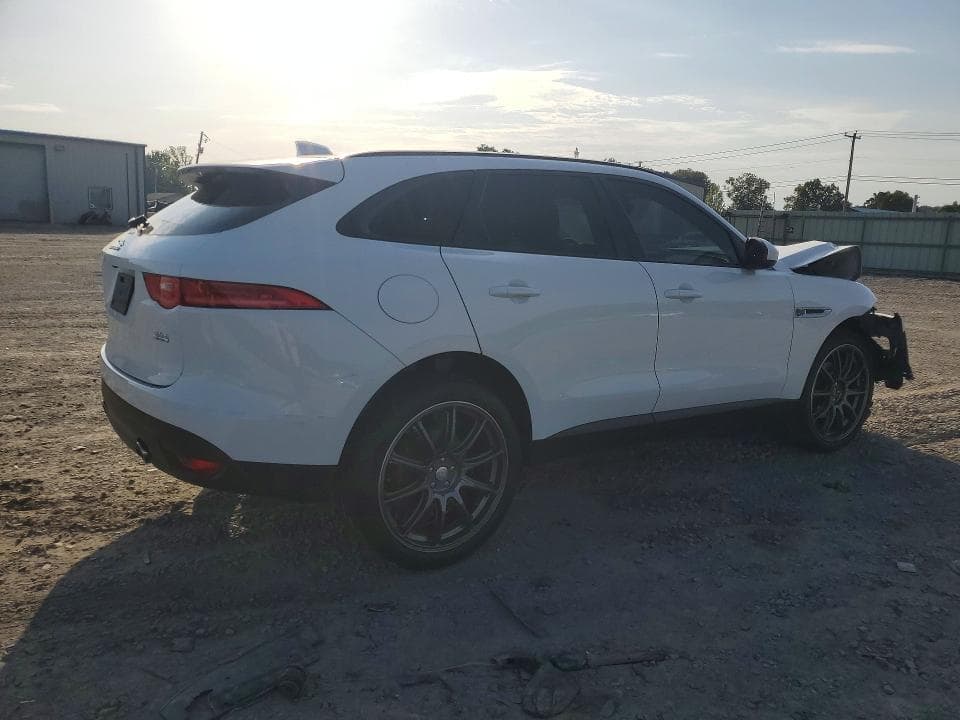 2017 JAGUAR F-PACE PREMIUM 3