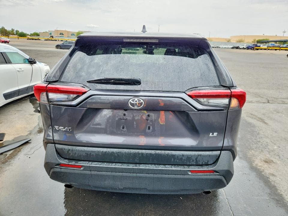 2022 TOYOTA RAV4 LE 6