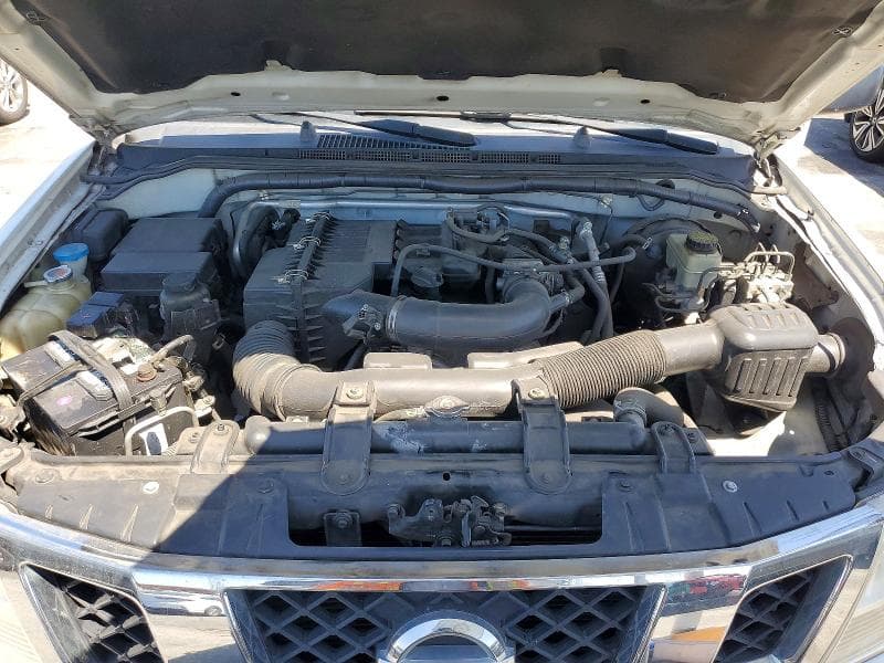 2017 NISSAN FRONTIER S 11