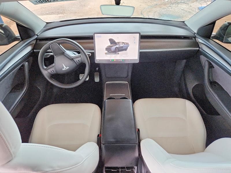 2024 TESLA MODEL Y 8