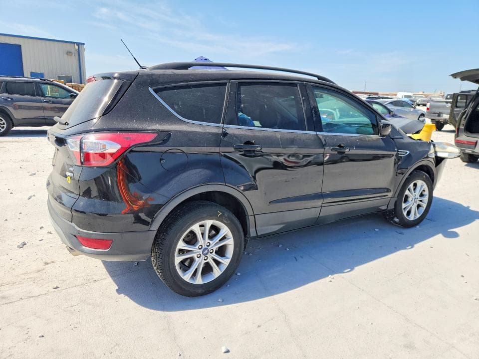 2018 FORD ESCAPE SE 3