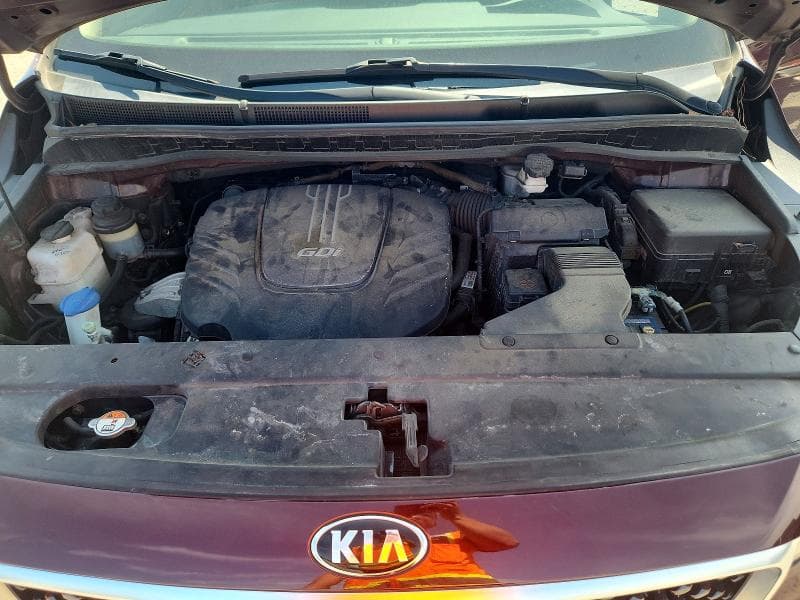 2017 KIA SEDONA LX 12