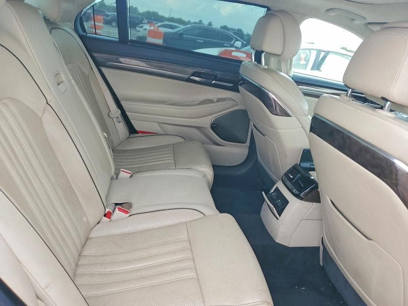 2017 GENESIS G90 PREMIUM 10