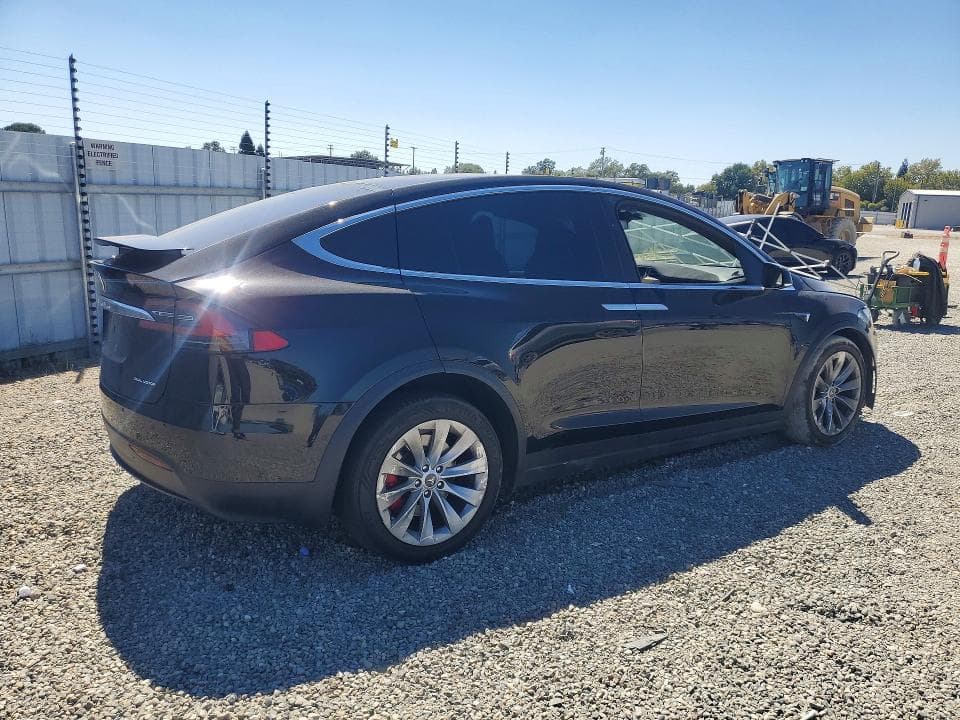 2017 TESLA MODEL X 3