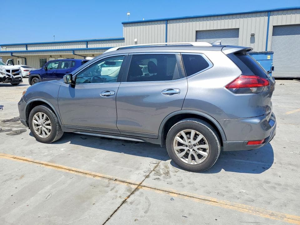 2018 NISSAN ROGUE SV 2