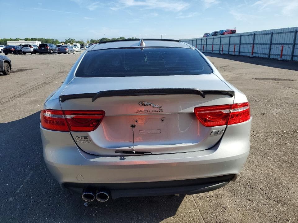 2017 JAGUAR XE 6