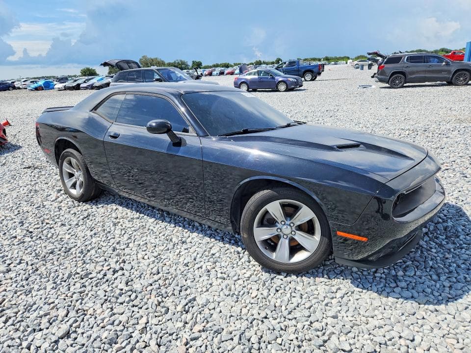 2019 DODGE CHALLENGER SXT 4