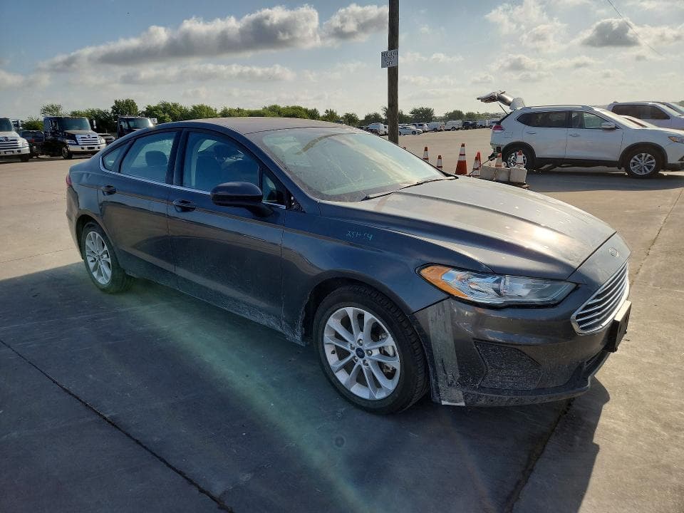 2019 FORD FUSION SE 4
