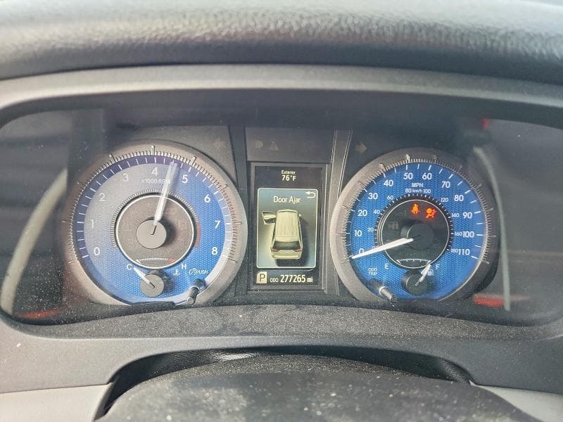 2018 TOYOTA SIENNA L 9