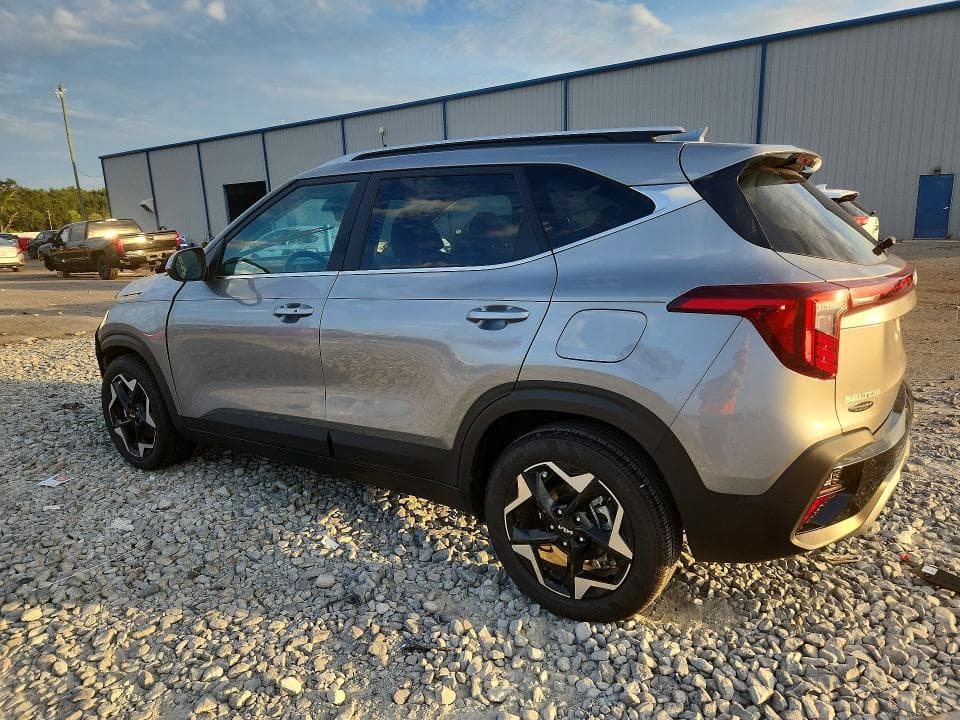 2025 KIA SELTOS EX 2