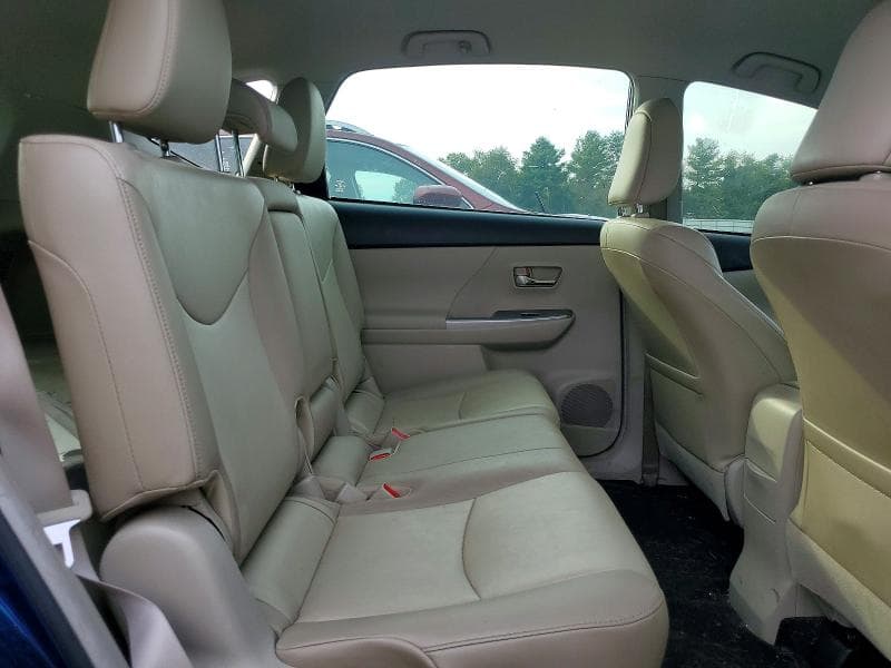2017 TOYOTA PRIUS V FOUR 10