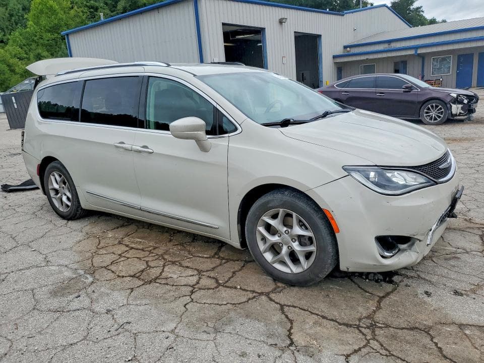 2019 CHRYSLER PACIFICA TOURING L PLUS 4