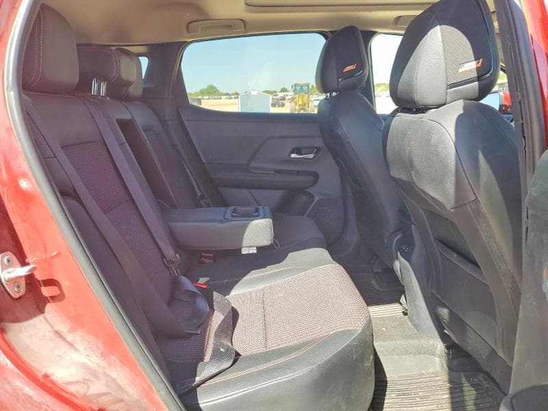 2025 NISSAN KICKS SR 10
