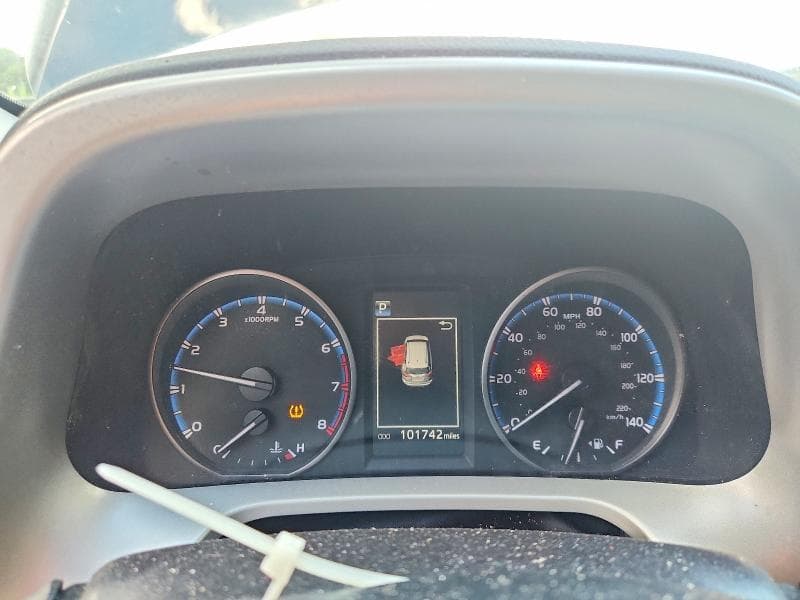 2017 TOYOTA RAV4 LE 9