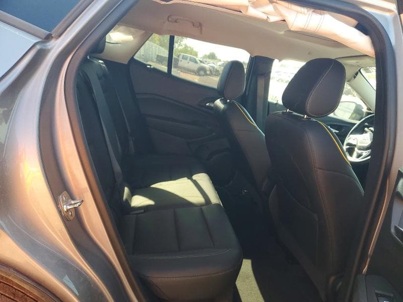 2025 CHEVROLET TRAX ACTIV 11