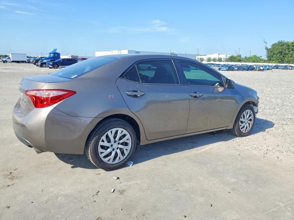 2017 TOYOTA COROLLA LE 3