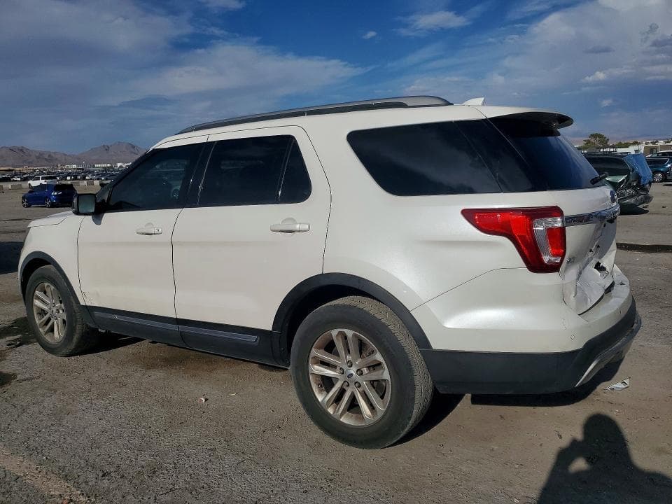 2017 FORD EXPLORER XLT 2