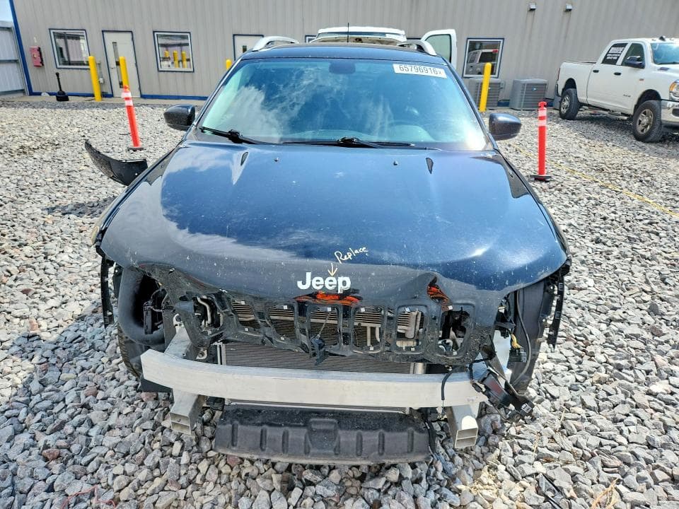 2020 JEEP CHEROKEE LIMITED 5