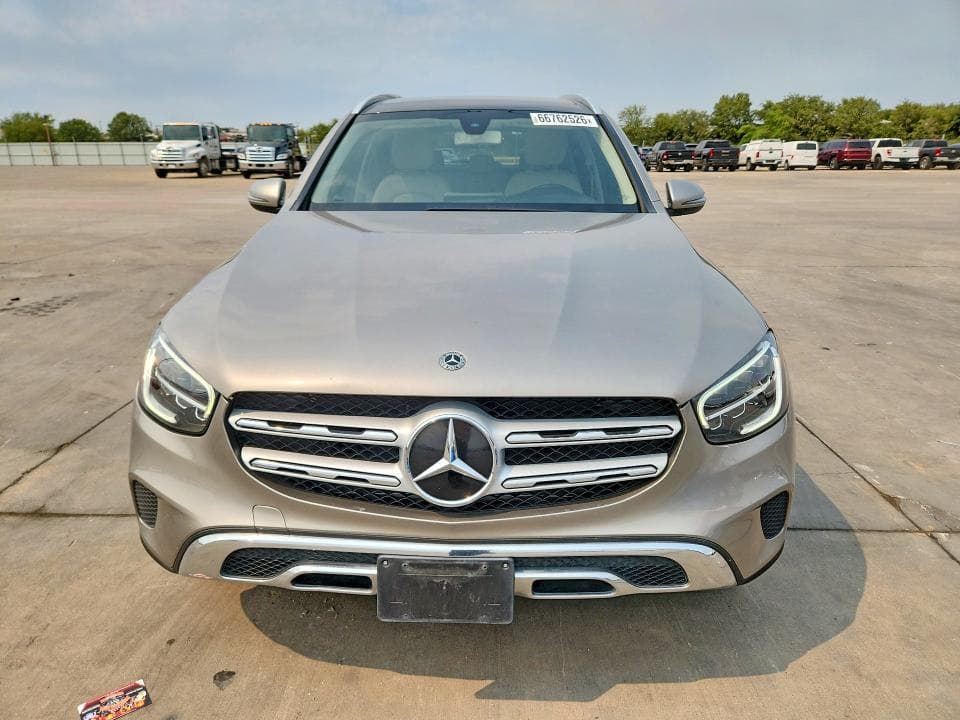 2020 MERCEDES-BENZ GLC 300 5