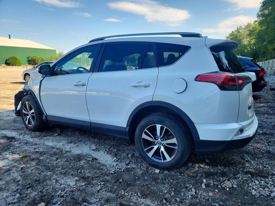2017 TOYOTA RAV4 XLE 2